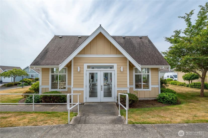 Property photo for 161 W Whidbey Avenue #21, Oak Harbor photo 34