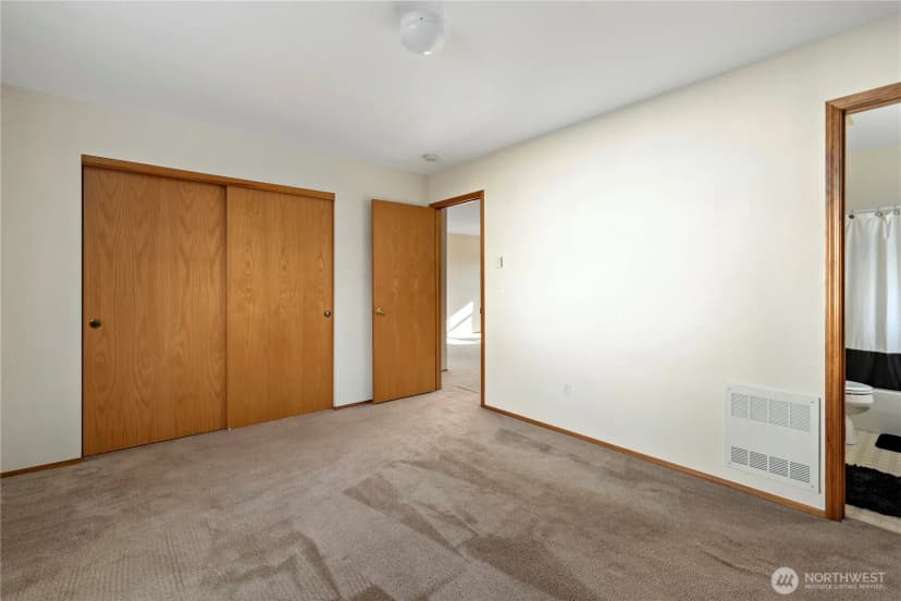 Property photo for 161 W Whidbey Avenue #21, Oak Harbor photo 21