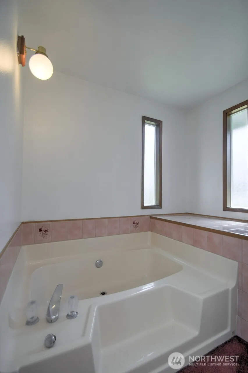 Property photo for 427 Sawmill Court Se, Olympia photo 19