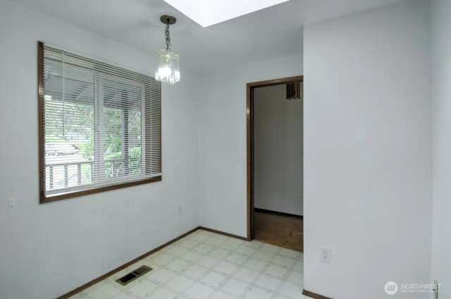 Property photo for 427 Sawmill Court Se, Olympia photo 3