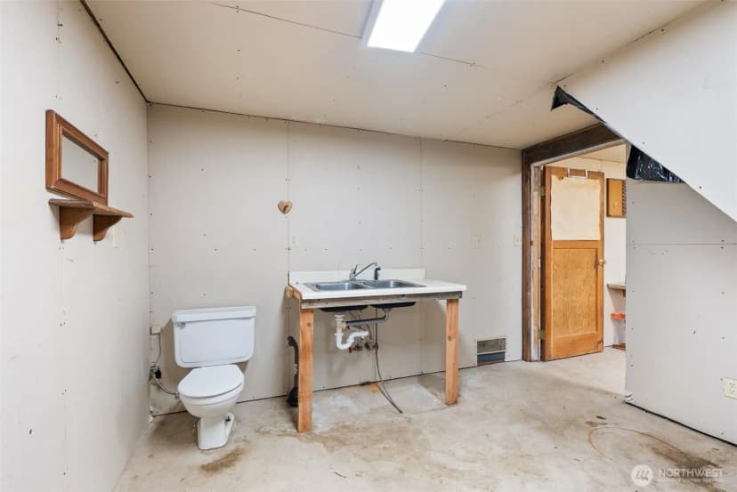 Property photo for 615 California Avenue, South Bend photo 30