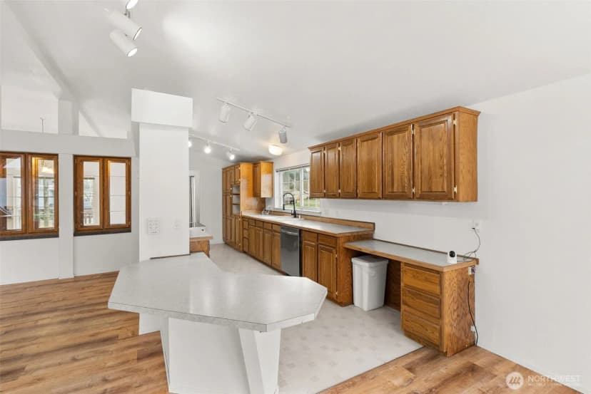Property photo for 615 California Avenue, South Bend photo 8