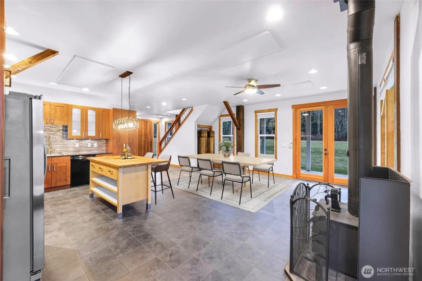 Property photo for 27806 W Gilligan Creek Road, Sedro Woolley photo 13