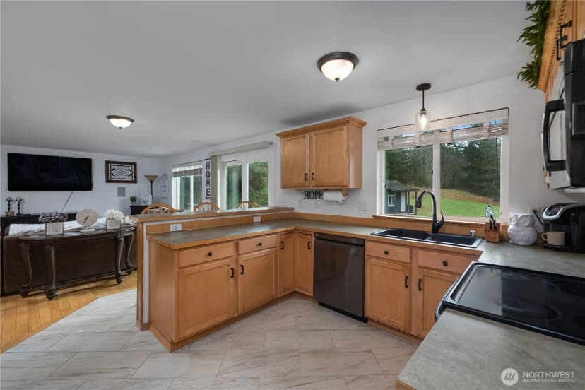 Property photo for 6 N Clear View Drive, Montesano photo 9