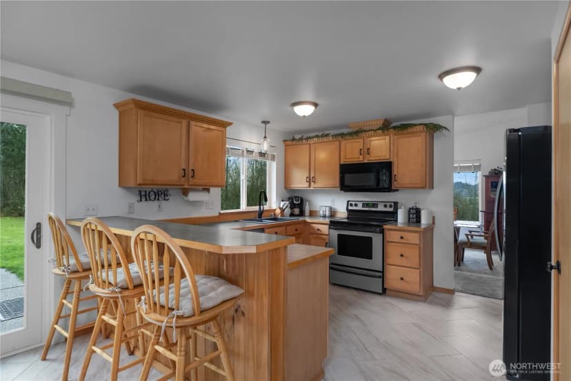 Property photo for 6 N Clear View Drive, Montesano photo 10