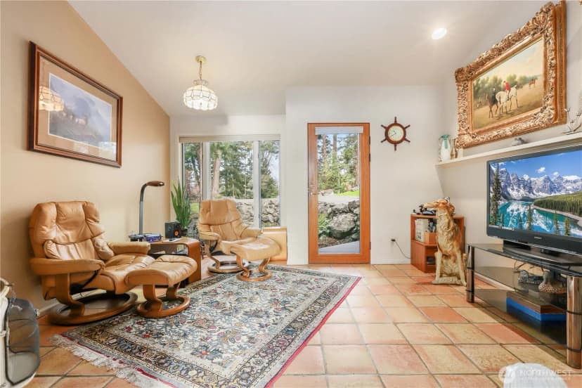 Property photo for 736 Tillamuk Drive, La Conner photo 20