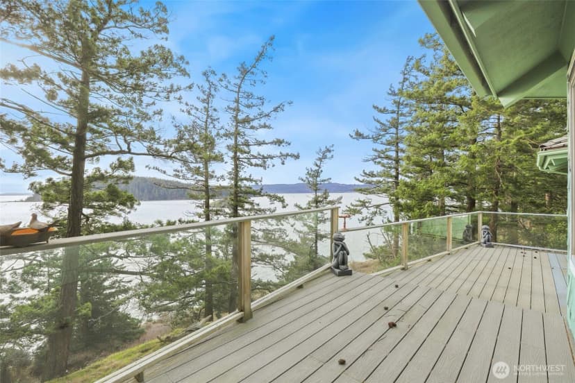 Property photo for 736 Tillamuk Drive, La Conner photo 9