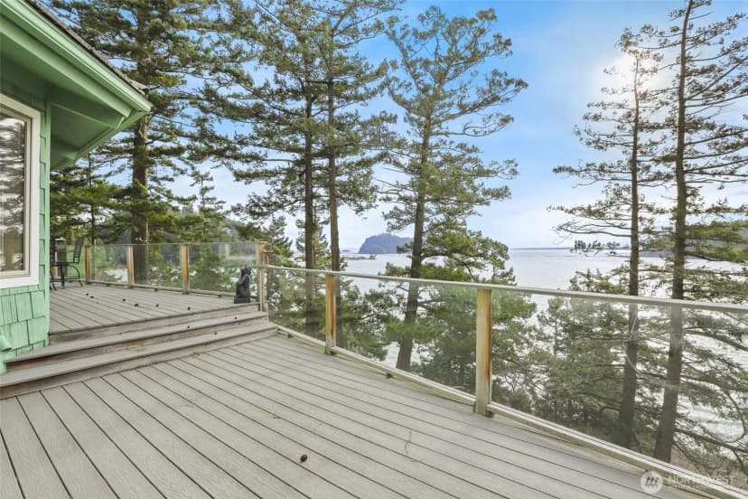 Property photo for 736 Tillamuk Drive, La Conner photo 10