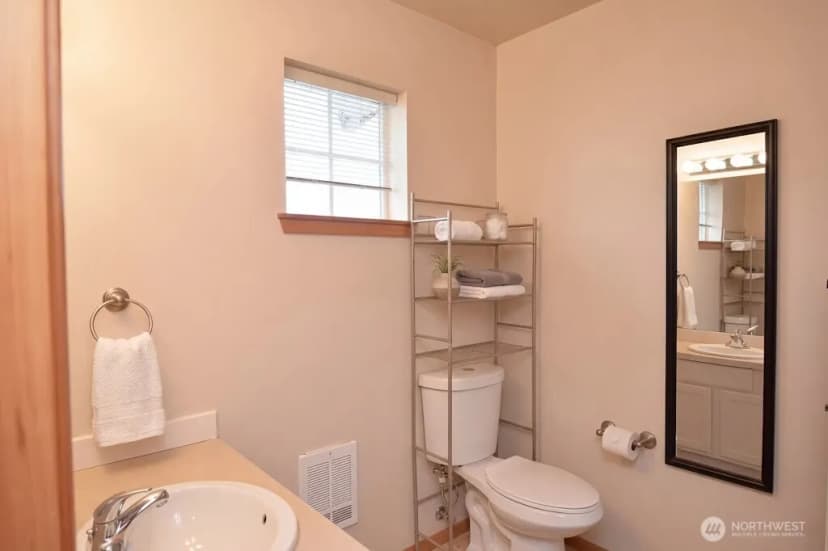 Property photo for 4035 Eliza Avenue #103, Bellingham photo 20
