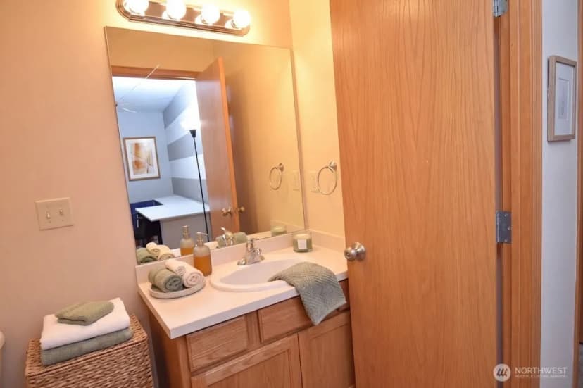 Property photo for 4035 Eliza Avenue #103, Bellingham photo 16