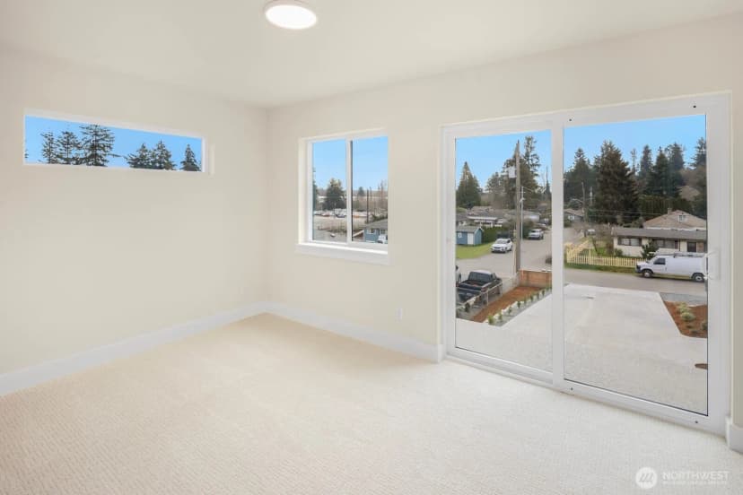 Property photo for 910 S 138th Street #b, Burien photo 10