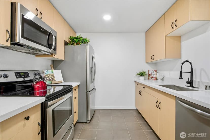 Property photo for 12607 Se 41 Place #h208, Bellevue photo 7