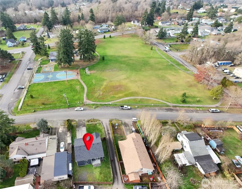 Property photo for 8823 18th Avenue E, Tacoma photo 23