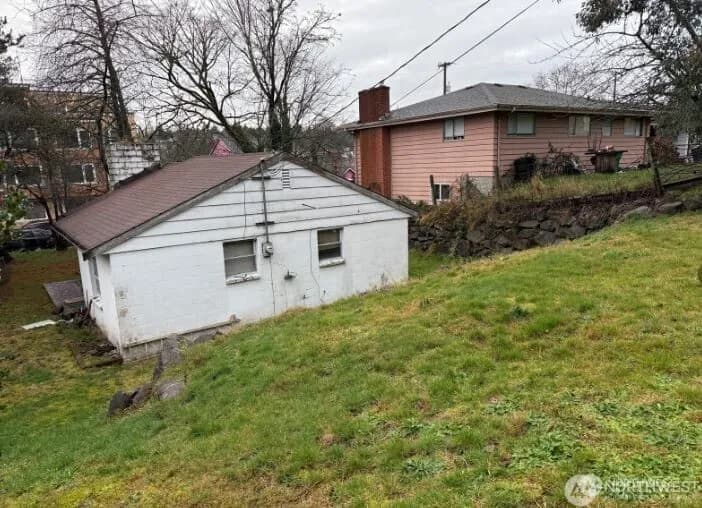 Property photo for 5720 37th Avenue S, Seattle photo 4
