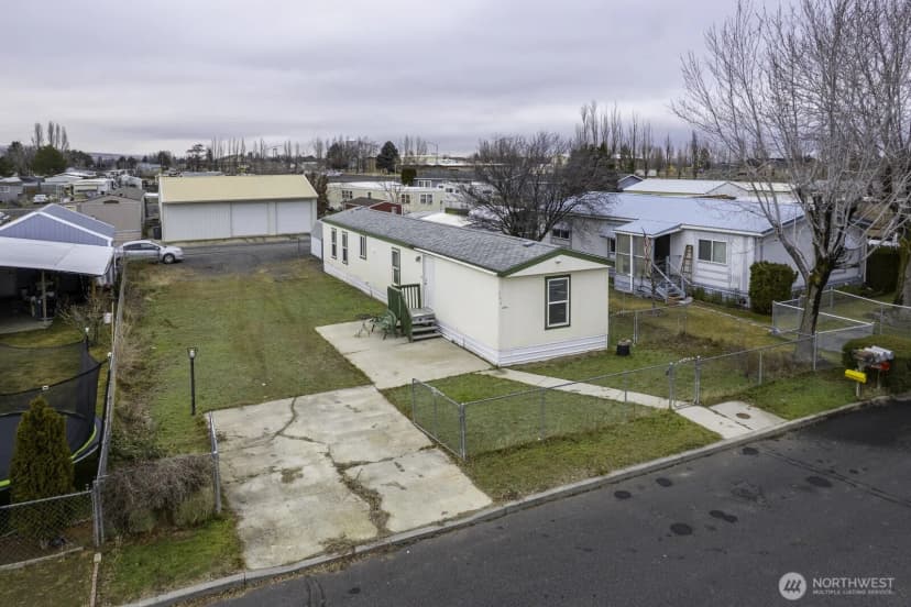Property photo for 463 8th Avenue Se, Ephrata