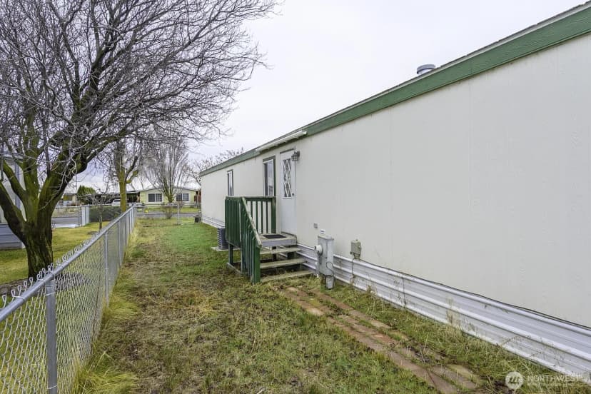 Property photo for 463 8th Avenue Se, Ephrata photo 18