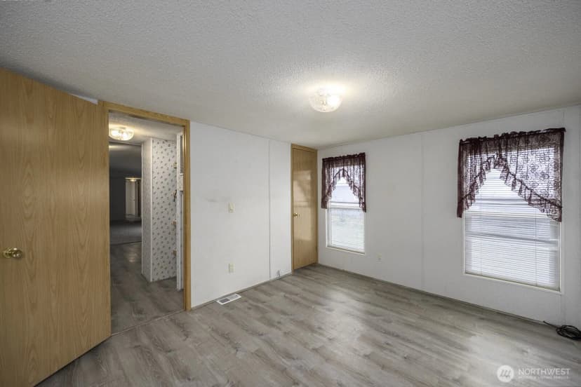 Property photo for 463 8th Avenue Se, Ephrata photo 30