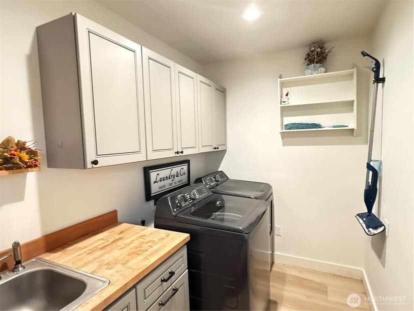 Property photo for 403 A Street, South Bend photo 17