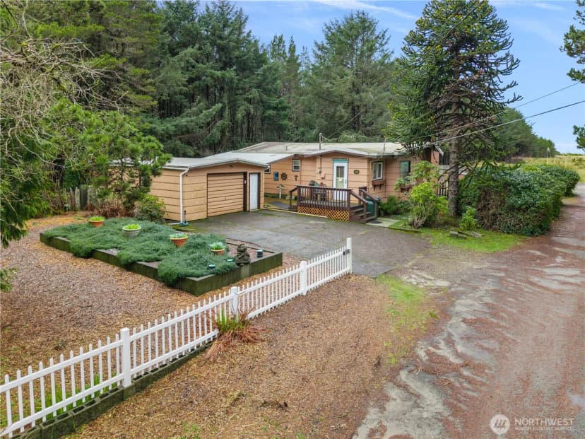 Property photo for 1206 184th Place, Long Beach photo 2