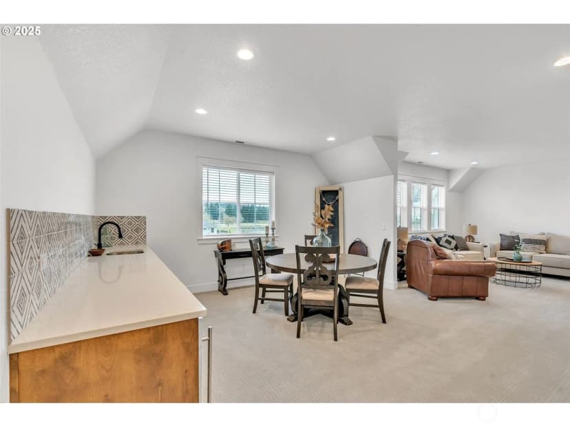 Property photo for 370 Tulip Lane, Woodland photo 18