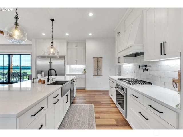 Property photo for 370 Tulip Lane, Woodland photo 3