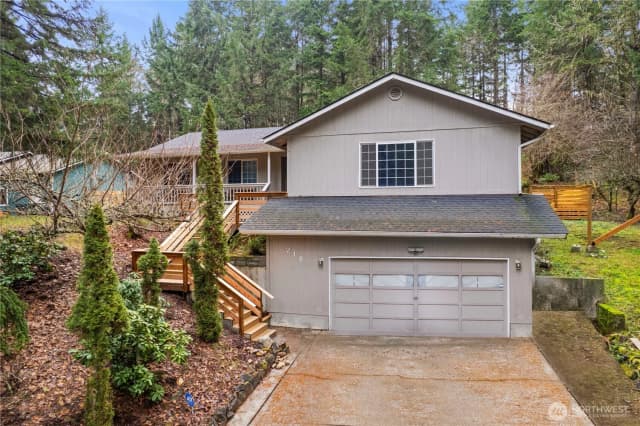 Property photo for 210 Country Estates Drive W, Rainier