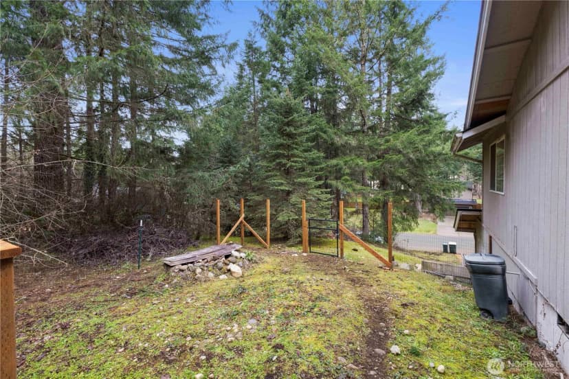 Property photo for 210 Country Estates Drive W, Rainier photo 29