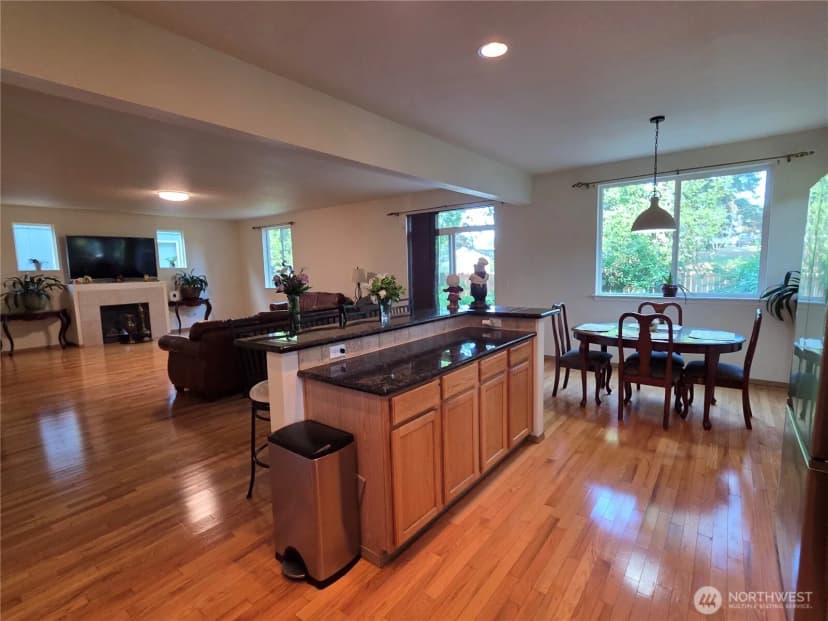 Property photo for 912 Gina Court Se, Olympia