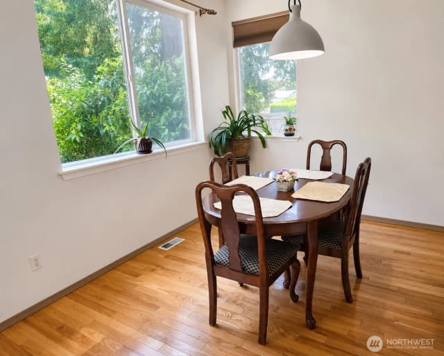 Property photo for 912 Gina Court Se, Olympia photo 4