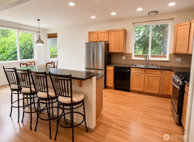 Property photo for 912 Gina Court Se, Olympia photo 2