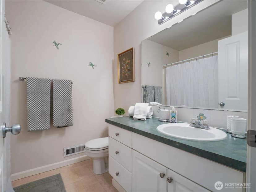 Property photo for 5710 61st Avenue W, University Place photo 25