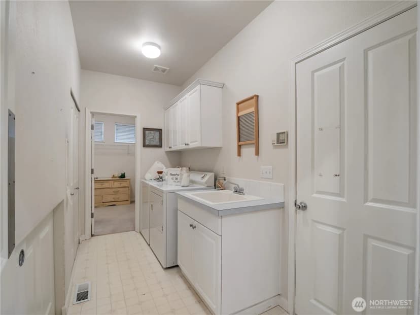 Property photo for 5710 61st Avenue W, University Place photo 21