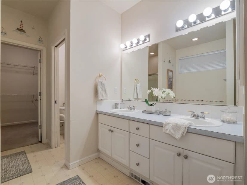 Property photo for 5710 61st Avenue W, University Place photo 16