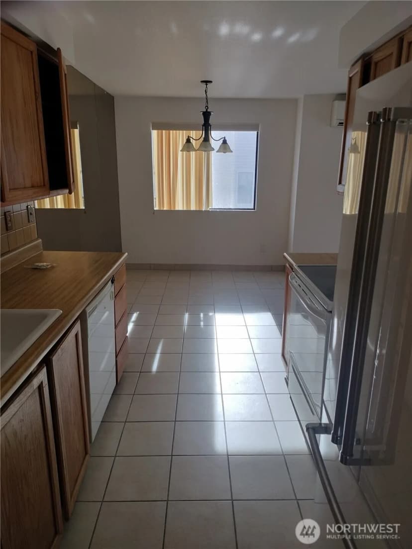 Property photo for 11755 Greenwood Avenue N #203, Seattle photo 5