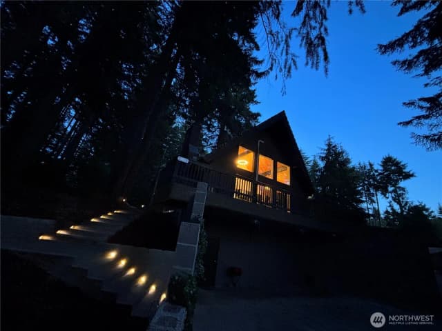 Property photo for 2103 46th Avenue Ne, Olympia