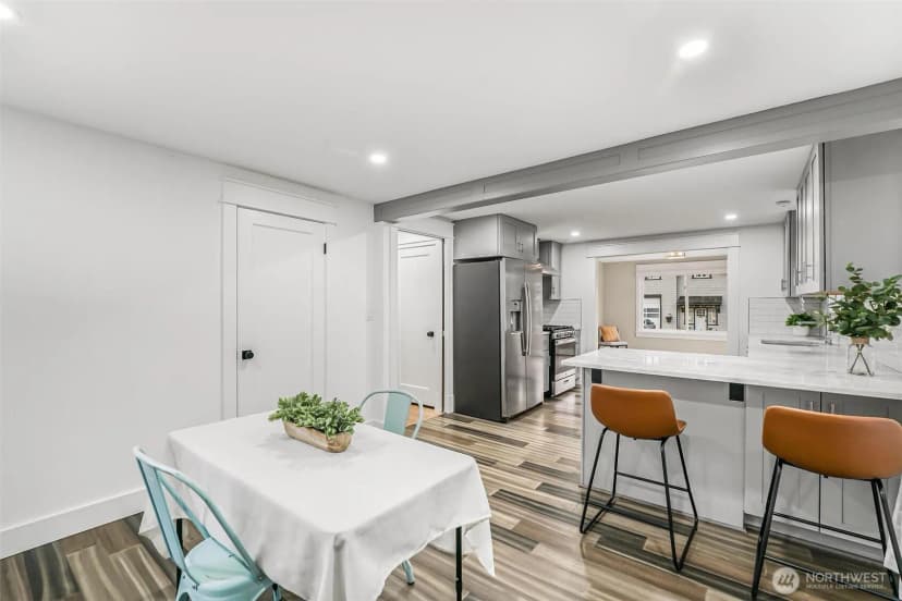 Property photo for 10230 62nd Avenue S, Seattle photo 6