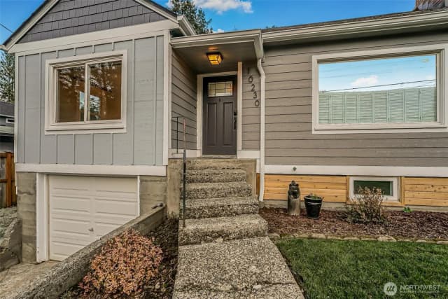 Property photo for 10230 62nd Avenue S, Seattle photo 2