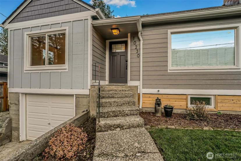 Property photo for 10230 62nd Avenue S, Seattle photo 2