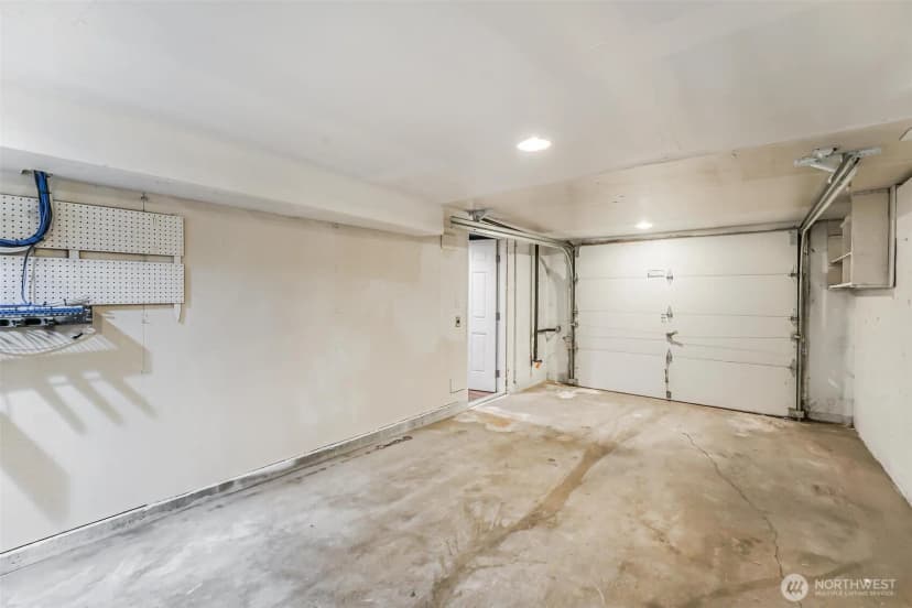 Property photo for 10230 62nd Avenue S, Seattle photo 32
