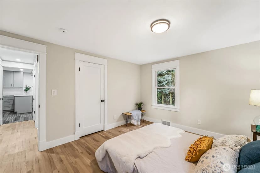 Property photo for 10230 62nd Avenue S, Seattle photo 13