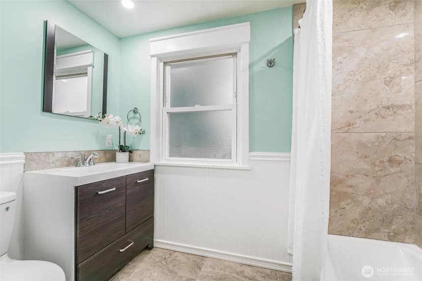 Property photo for 10230 62nd Avenue S, Seattle photo 14