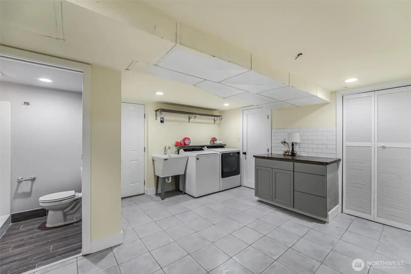 Property photo for 10230 62nd Avenue S, Seattle photo 25
