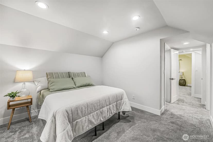 Property photo for 10230 62nd Avenue S, Seattle photo 15