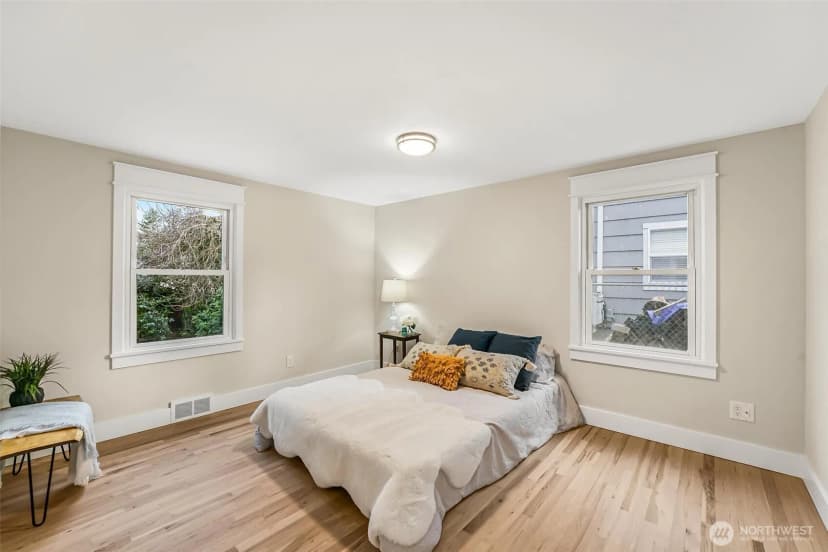 Property photo for 10230 62nd Avenue S, Seattle photo 12