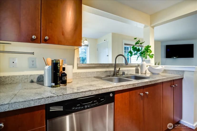 Property photo for 12404 E Gibson Road #d101, Everett photo 6