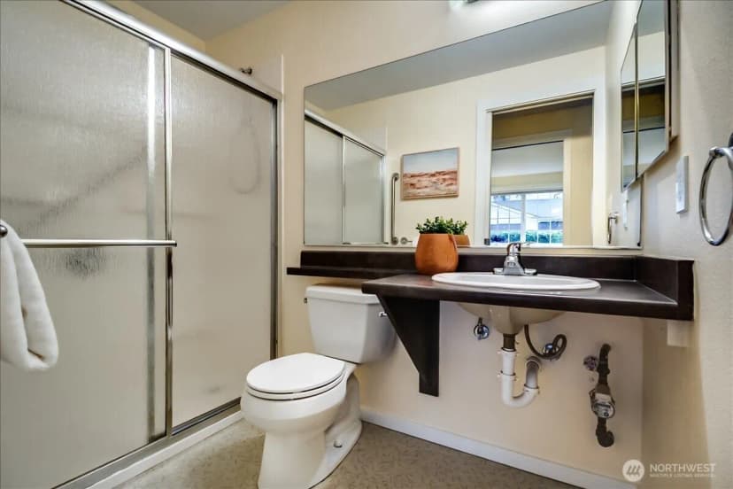 Property photo for 12404 E Gibson Road #d101, Everett photo 16