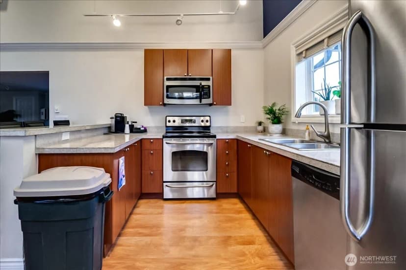 Property photo for 12404 E Gibson Road #d101, Everett photo 24