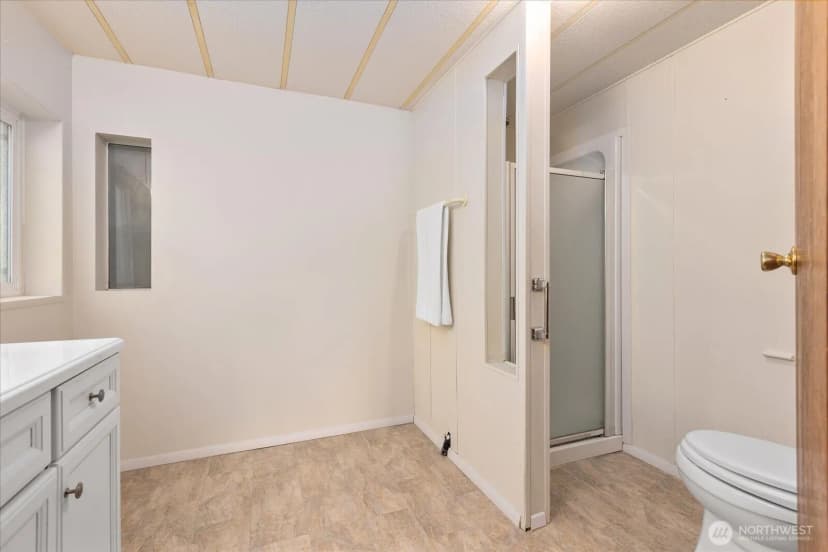 Property photo for 1017 236th Place Sw, Bothell photo 17