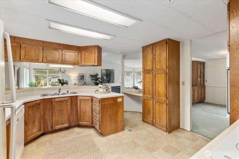 Property photo for 1017 236th Place Sw, Bothell photo 6
