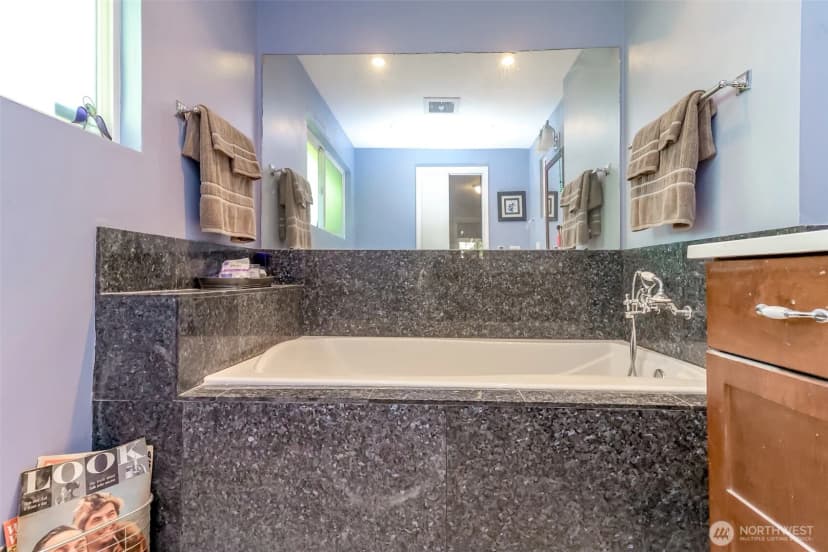 Property photo for 2424 Sw 152nd Street, Burien photo 23
